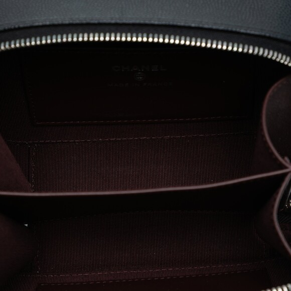 Auth Chanel Cc Quilted Caviar Camera #230514C20B - Picture 4 of 8